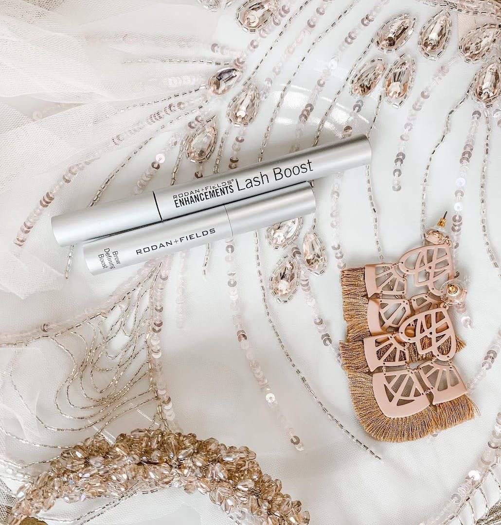 Fadspro1's tweet image. 💯% 

Someone hand me the measuring tape ‼️  Love 🩵 My Lash Boost RESULTS below..⬇️ 

IF You are Interested in Getting Longer~Looking, Darker Lashes, Rodan + Field’s “ LASH BOOST “ is What YOU NEED❣️❣️ .  

#lashboost #longerlookinglashes #lashes #gorgeouslashes #serums