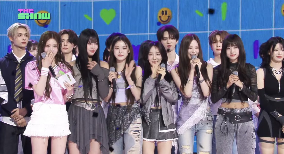 asiangirls_esp's tweet photo. 🏆 : IZNA se lleva su primer win con 'Sign' en The Show 

#izna1stWin #SIGN1stWin https://t.co/xTnQuQNC2f
