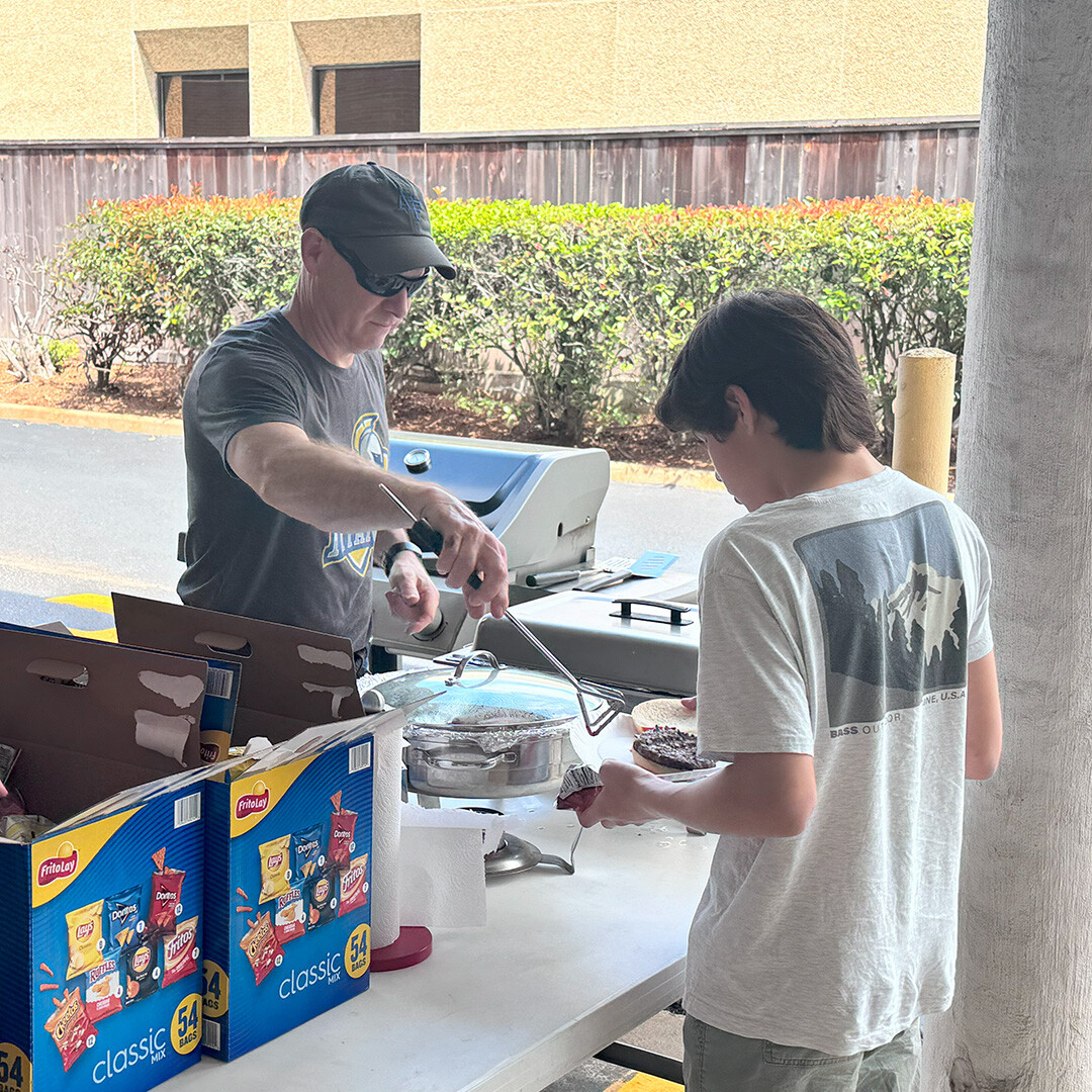tenneyschool's tweet photo. 🍔🔥 Burger Burn Bliss!

Yesterday’s burger burn was a huge hit—and let’s be honest, Mr. Tenney’s burgers stole the show! 👨‍🍳👏 Thanks to everyone who came out to enjoy good food, good company, and that perfect grill smoke in the air.

#TenneySchool #BurgerBurn #SchoolSpirit https://t.co/CO8Z5IKIHy