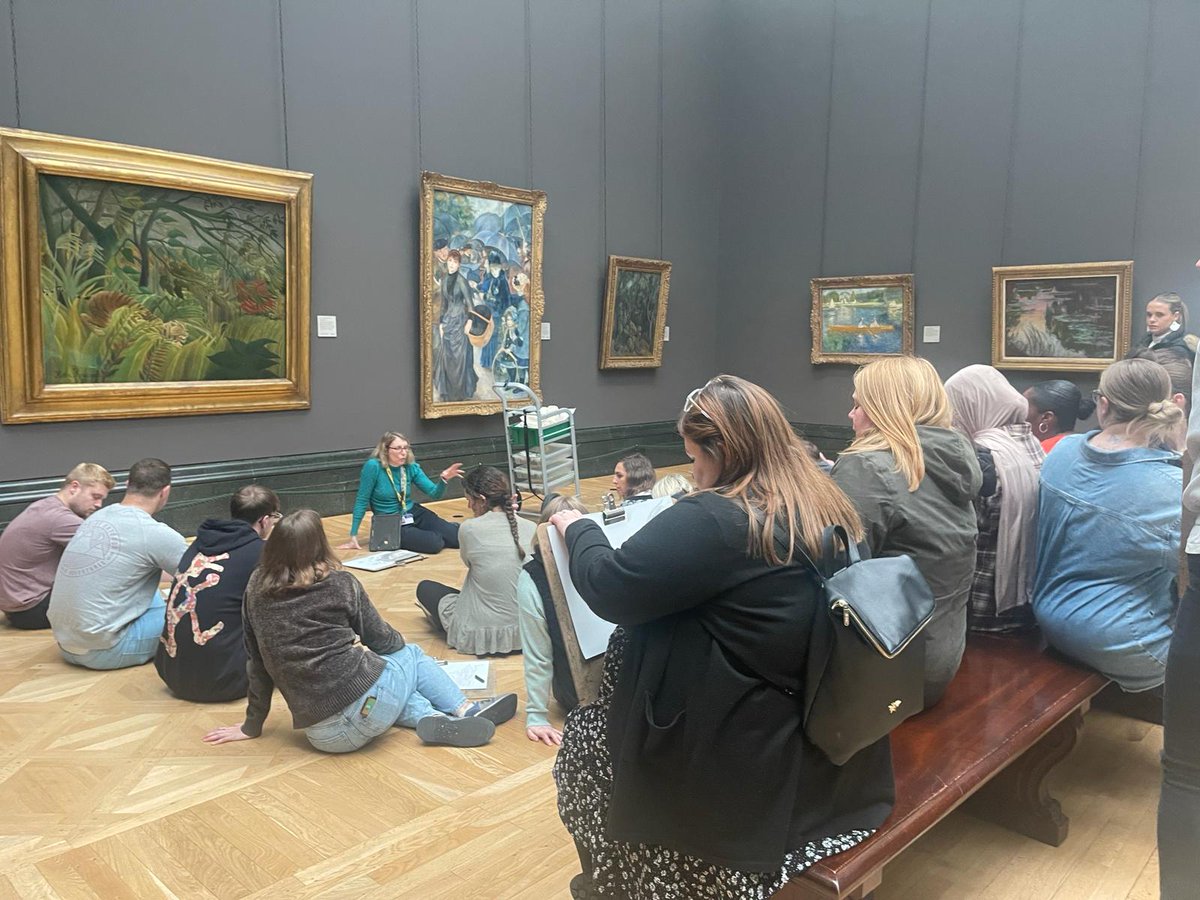 e_qualitas's tweet image. On #WorldArtDay, we reflect on our work with the @NationalGallery, where primary trainees explore how to build substantive disciplinary knowledge through art — deepening subject understanding in an inspiring setting. #TeacherTraining #KnowledgeQuarter