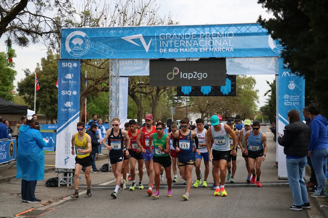 FundacaoDo453's tweet photo. 🏃‍♂️ A 32ª edição do Grande Prémio Internacional de Marcha de Rio Maior decorreu a 12/04 com vitórias de 🇧🇷 Caio Bonfim e 🇪🇨 Paula Torres!

A prova integra o circuito Gold Level RW Event do @WorldAthletics.

👏A FdD fez parte da Comissão de Honra!
#highsportugal @fundacaododesporto https://t.co/IJVC2KrnBb