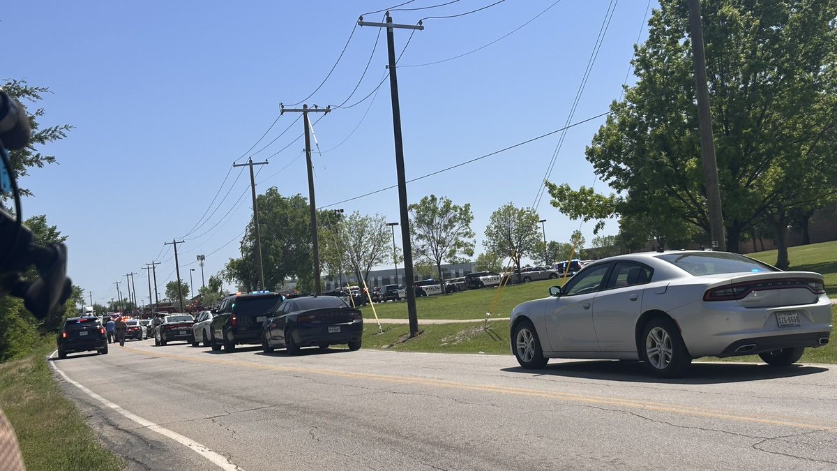 Lori Brown (@loribrownfox4) on Twitter photo Source: Injured student shot in calf, lower leg at Wilmer Hutchins High School, 17 year old boy. <a href="/FOX4/">FOX 4 NEWS</a> Source: Injured student shot in calf, lower leg at Wilmer Hutchins High School, 17 year old boy. <a href="/FOX4/">FOX 4 NEWS</a>