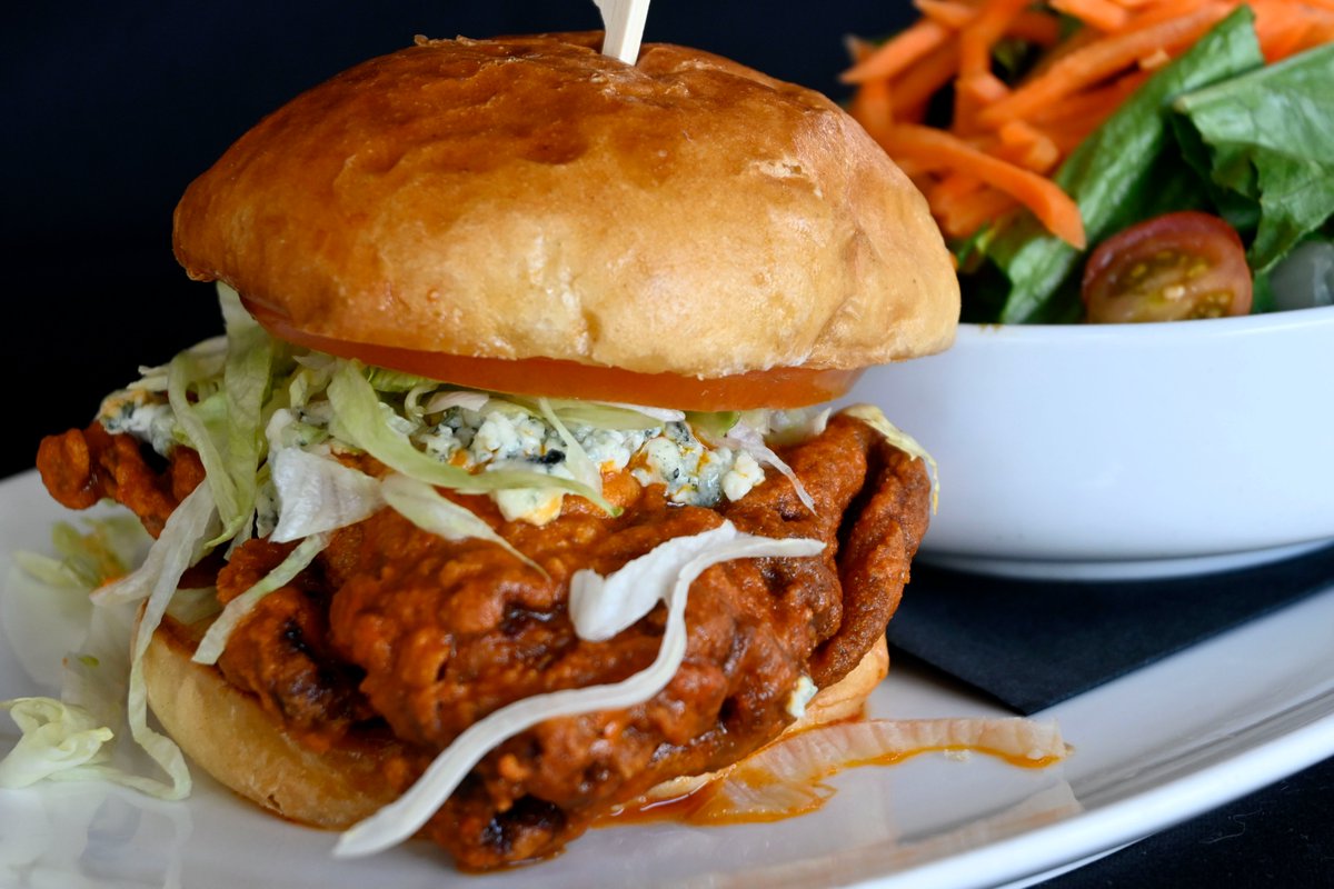 🔥 Weekly Features You Need to Try 🔥
🐟 Crispy Branzino - crispy, fresh, and totally crave-worthy.
🍕 Big Mack Pizza - All the flavours of your fave burger… on a pizza!
🍗 Buffalo Crispy Chicken Sandwich – Bring the heat.
📍 Available this week only!