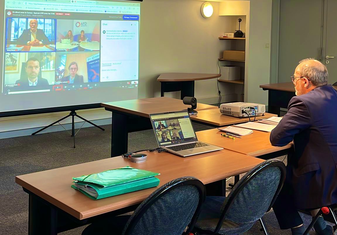 RiouxRemy's tweet image. Quelques jours après le Conseil présidentiel des partenariats internationaux #CPPI du 4/4, les 3 Comex du groupe @AFD_France avec @Proparco &amp;amp; @expertisefrance se sont réunis à @ClermontFd pour assurer sa mise en œuvre. Et pour échanger avec tous les collègues du groupe en visio🙏🏼