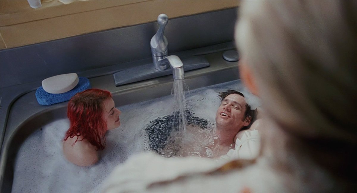TheCinesthetic's tweet photo. Eternal Sunshine Of The Spotless Mind (2004) dir. Michel Gondry https://t.co/x58b1xz0zF