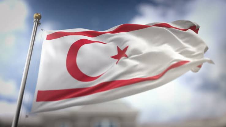 K.K.T.C yi tanımıyoruz diyenlerin Türkiyede orospuluk mesleğini icra etmeleri trajikomik.
#YavruVatanKıbrıs #kktc