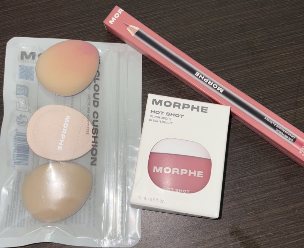 CcoonOwo's tweet image. #쿤매 #쿤발색 #MORPHE

 MORPHE 에서 리퀴드 블러셔 (Blush Liquide) 랑 립라이너? Color Pencil 사보았습니다…🥹💗그리고 함께 구매한 퍼프, 쿠션!
 타래로 발색과 사용후기 적겠습니다!