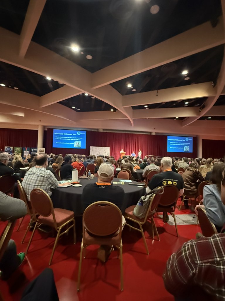 Abo_Rattal's tweet image. مؤتمر المسارات الدولي ٢٠٢٥ 
الحمد لله كان لي الشرف كأول سعودي الحضور والمشاركة في مؤتمر المسارات الدولي لعام ٢٠٢٥  مسارات ( هايكنج - دراجات - ذوي احتياجات خاصة - خيول وغيرها من المسارات ) #الهايكنج

 في ولاية ويسكونسن الامريكية ويستمر لمدة ٤ أيام ، عدة دورات وندوات وورش عمل…