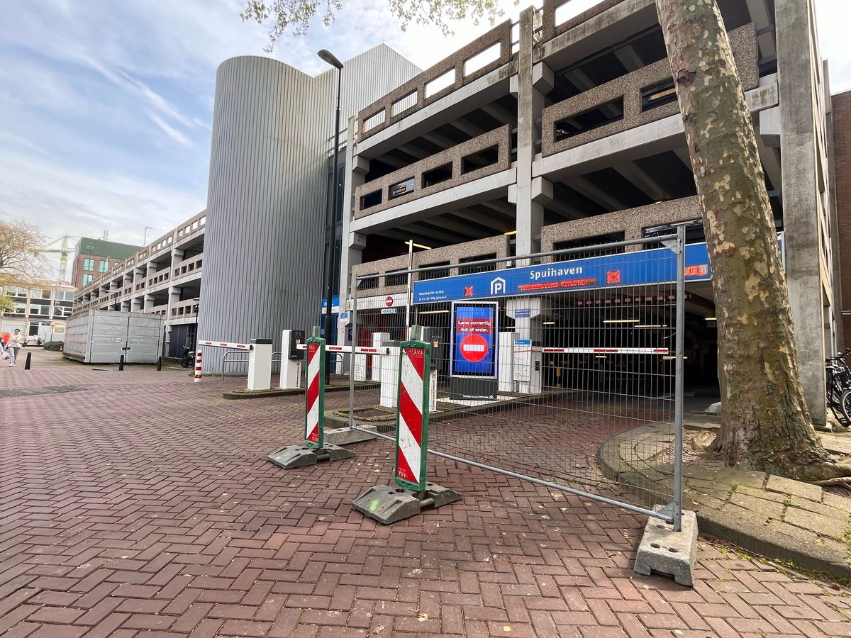 🚧 Parkeergarage Spuihaven tijdelijk dicht 🚧

🚗 Tot vanavond 20.00 uur kon je je auto uit de parkeergarage halen. Staat jouw auto nog in de parkeergarage? Dan kun je deze morgen ophalen.

Ga voor meer informatie naar dordrecht.nl/sluitingspuiha…