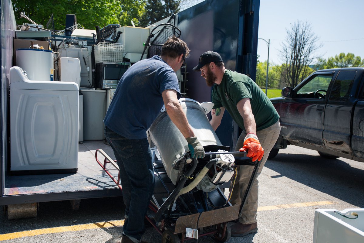 No spring cleanup this weekend.  Spring cleanup will continue April 26, May 3, 10 and 17.  cleanup.wasteline.org