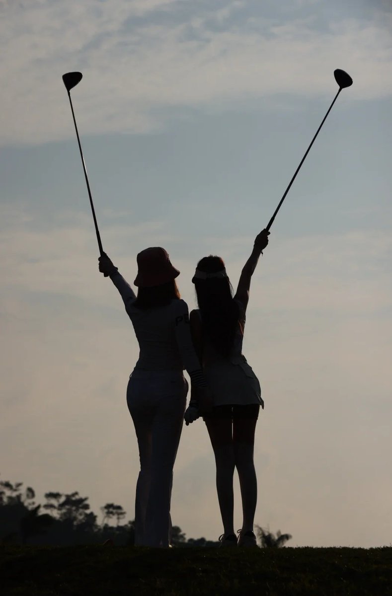 K-๊ณจํ ๋ฎค์ฆ๐ฟ (@kgolfmuse) on Twitter photo Pick your club like a lady, swing like a beast.
I am not an ordinary golf girl. I choose clubs and the rhythm of my life.
Golf is not about pleasing anyone, itโs about finding your heartโs swing between precision and freedom.
์ฌ์์ฒ๋ผ ํด๋ฝ์ ๋ค๊ณ , ์ผ์์ฒ๋ผ ์ค์ํ๋ค.
๋๋ ๊ทธ์ Pick your club like a lady, swing like a beast.
I am not an ordinary golf girl. I choose clubs and the rhythm of my life.
Golf is not about pleasing anyone, itโs about finding your heartโs swing between precision and freedom.
์ฌ์์ฒ๋ผ ํด๋ฝ์ ๋ค๊ณ , ์ผ์์ฒ๋ผ ์ค์ํ๋ค.
๋๋ ๊ทธ์ 