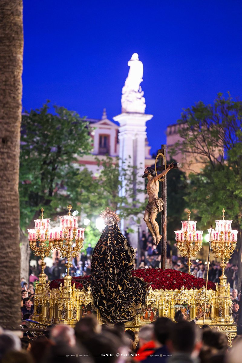Santa Cruz… 

<a href="/hdaddesantacruz/">Hermandad de Santa Cruz</a>  #SSantaSevilla25
