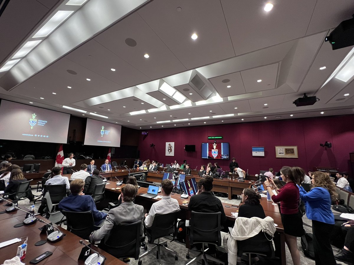 SenatorHousakos's tweet photo. It was a sincere pleasure to take part in yesterday’s NextGEN Assembly of Leaders. Engaging with bright young minds from across Canada about the legislative process is always inspiring. Thank you to the Sir Wilfrid Laurier School Board for organizing such a meaningful event! #NextGEN2025 #cdnpoli

Ce fut un réel plaisir de participer hier à l’Assemblée des leaders NextGEN. Échanger avec des jeunes brillants de partout au Canada sur le processus législatif est toujours inspirant. Merci au Sir Wilfrid Laurier School Board pour l’organisation de cet événement si significatif ! #NextGEN2025 #polcan