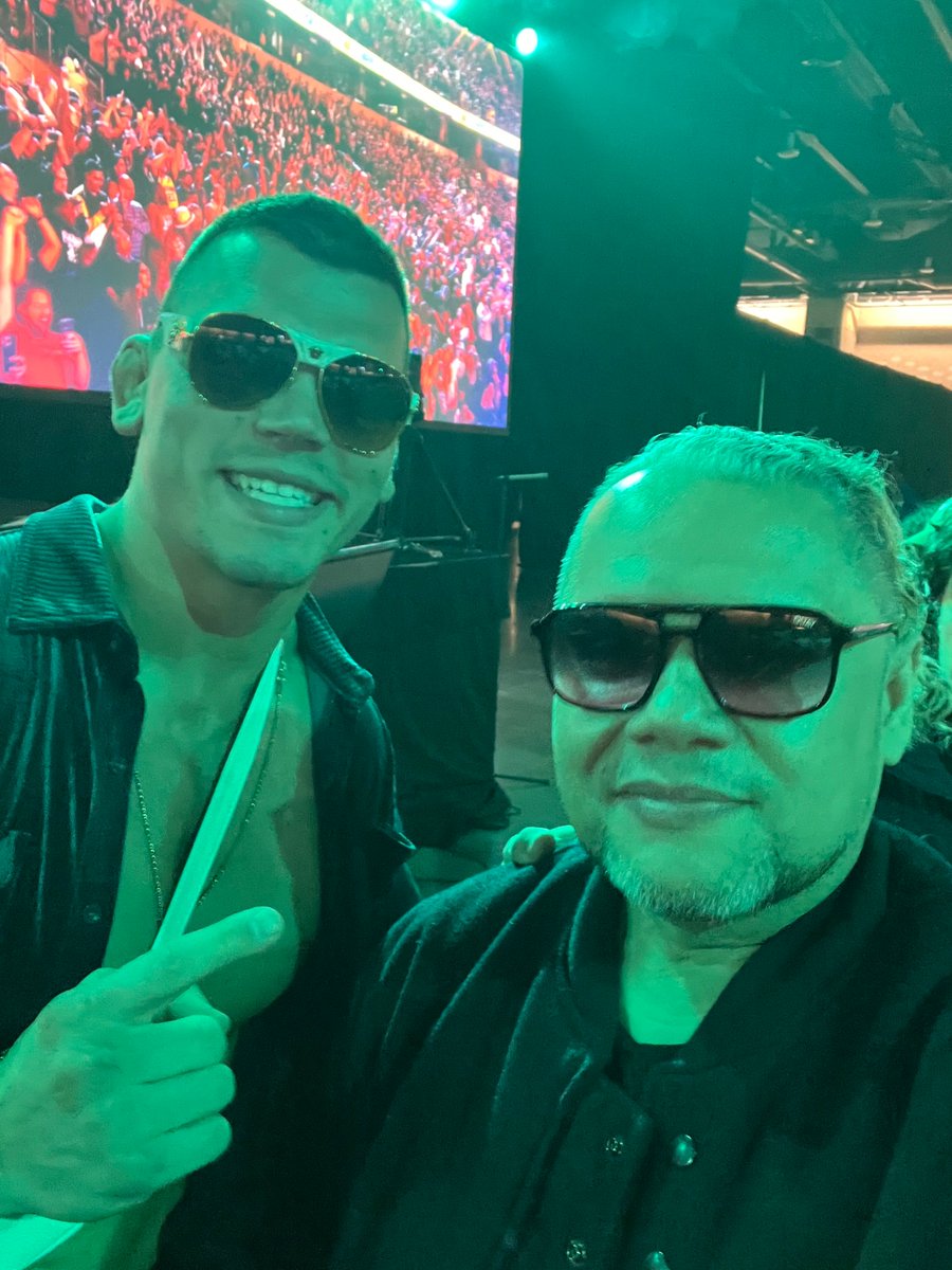 ericg2477's tweet photo. this dude is an OG ! @JuliusCreedWWE saw the YouTube interview, I'm curious to see your progress in the @UFC @WWE , we need this tag belts on , #tbt #wrestlemania #philadelphia #awesome #thankyou #creedbros #sunglasscrew #juliuscreed #tagteam #wweuniverse https://t.co/vvrhM868w0