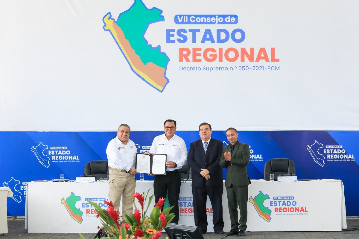 MINPRODUCCION's tweet photo. 📣En el VII Consejo de Estado Regional en Ica 🇵🇪, el Gobierno presentó el Concurso Nacional del Pisco 2025 🍇, una iniciativa que premia la excelencia de nuestra bebida bandera y fortalece su proyección nacional e internacional. Dirigido a productores de Lima, Ica, Arequipa, Moquegua y Tacna con Denominación de Origen, el certamen promueve la innovación y la mejora continua en su elaboración.