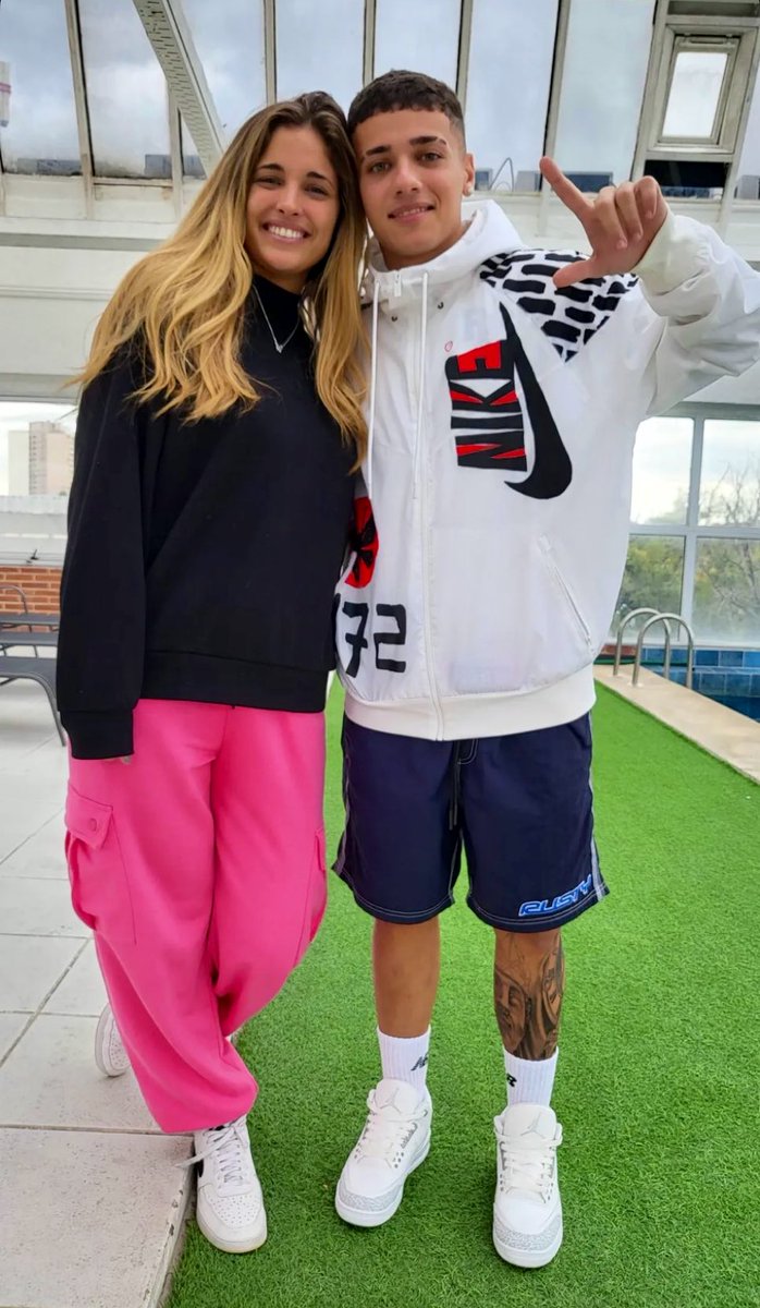 sweetieange_'s tweet photo. LINDISIMOS😭😭😭😭 https://t.co/WJQLQZMyKU