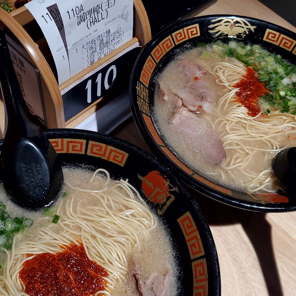 dangerfieeld's tweet photo. ichiran after. PERFECT DAY!!! https://t.co/vSRiaM3TJu