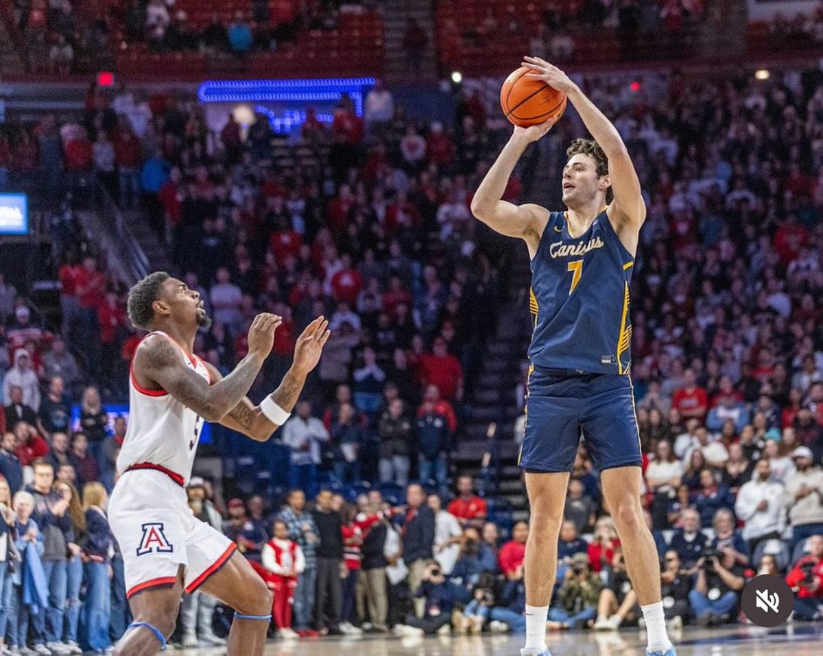 NEWS: Canisius forward Dylan Godfrey
Plans to enter the transfer portal, his agent George Hemmingsen of @weave tells <a href="/TheAthleticCBB/">The Athletic CBB</a> 

He averaged 8.6 points and 2.8 rebounds per game