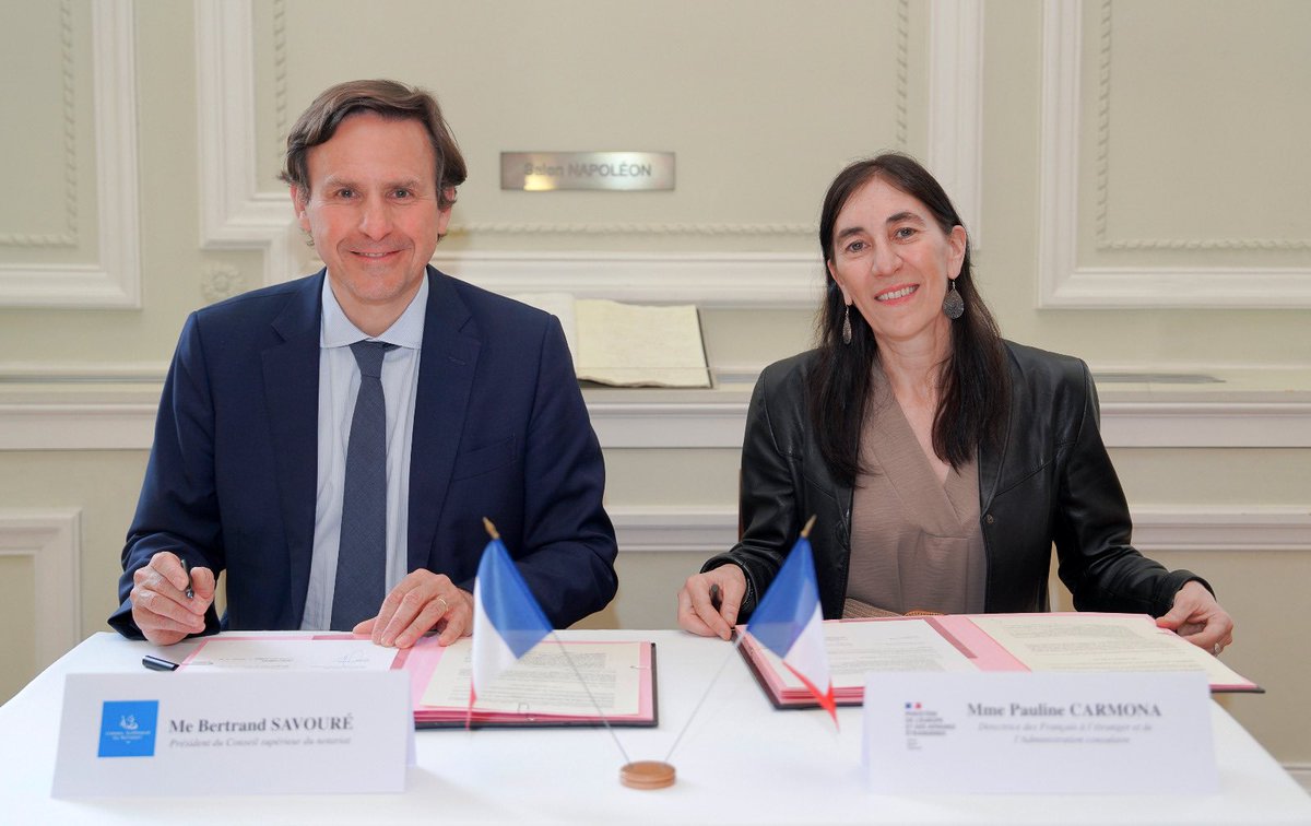 Notaires de France (@notaires_csn) on Twitter photo 🤝 Signature d’une convention de partenariat au service des Français de l’étranger #CSN - #MEAE
Bertrand Savouré <a href="/President_CSN/">Bertrand Savouré</a> et <a href="/CarmonaPauline/">Pauline Carmona</a> - <a href="/francediplo/">France Diplomatie 🇫🇷🇪🇺</a> ont signé lundi 14 avril 2025, une Convention de partenariat pr formaliser leur collaboration et rendre plus efficace 🤝 Signature d’une convention de partenariat au service des Français de l’étranger #CSN - #MEAE
Bertrand Savouré <a href="/President_CSN/">Bertrand Savouré</a> et <a href="/CarmonaPauline/">Pauline Carmona</a> - <a href="/francediplo/">France Diplomatie 🇫🇷🇪🇺</a> ont signé lundi 14 avril 2025, une Convention de partenariat pr formaliser leur collaboration et rendre plus efficace