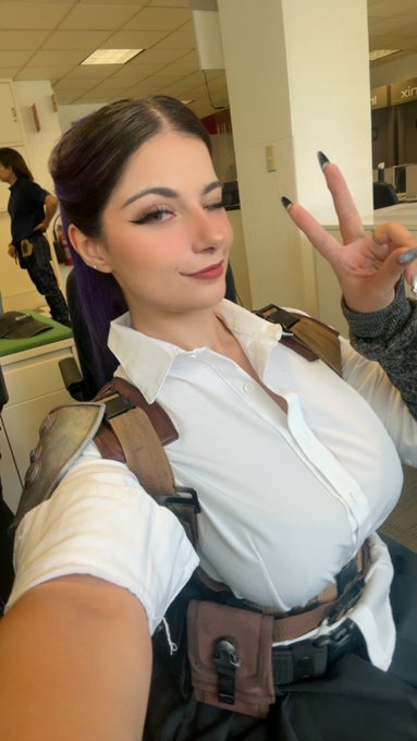 Watch EG GirlOfNox's leaked NSFW photo on TwXstars