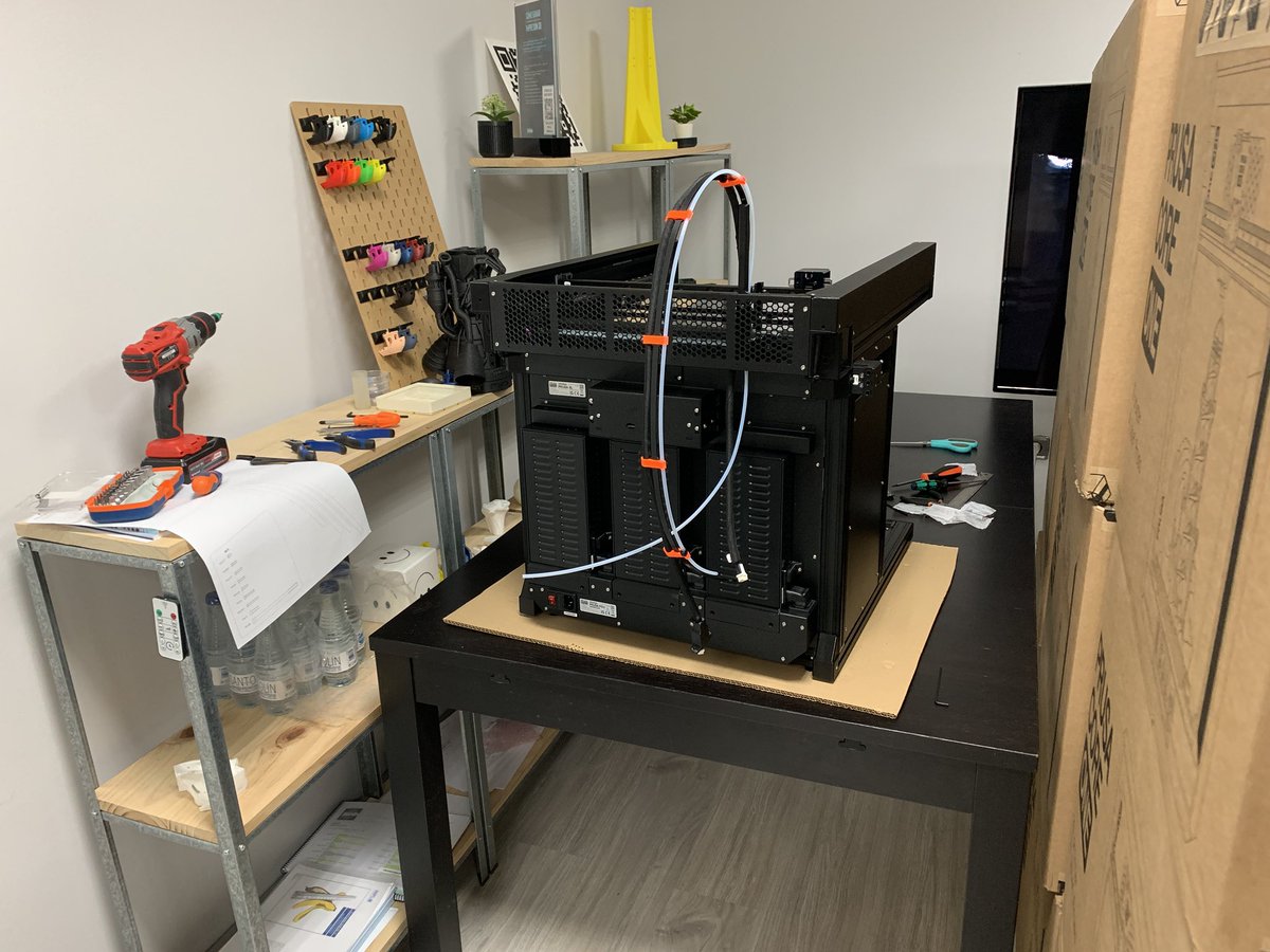 This is what 5 Nextruders ready to be mounted look like
