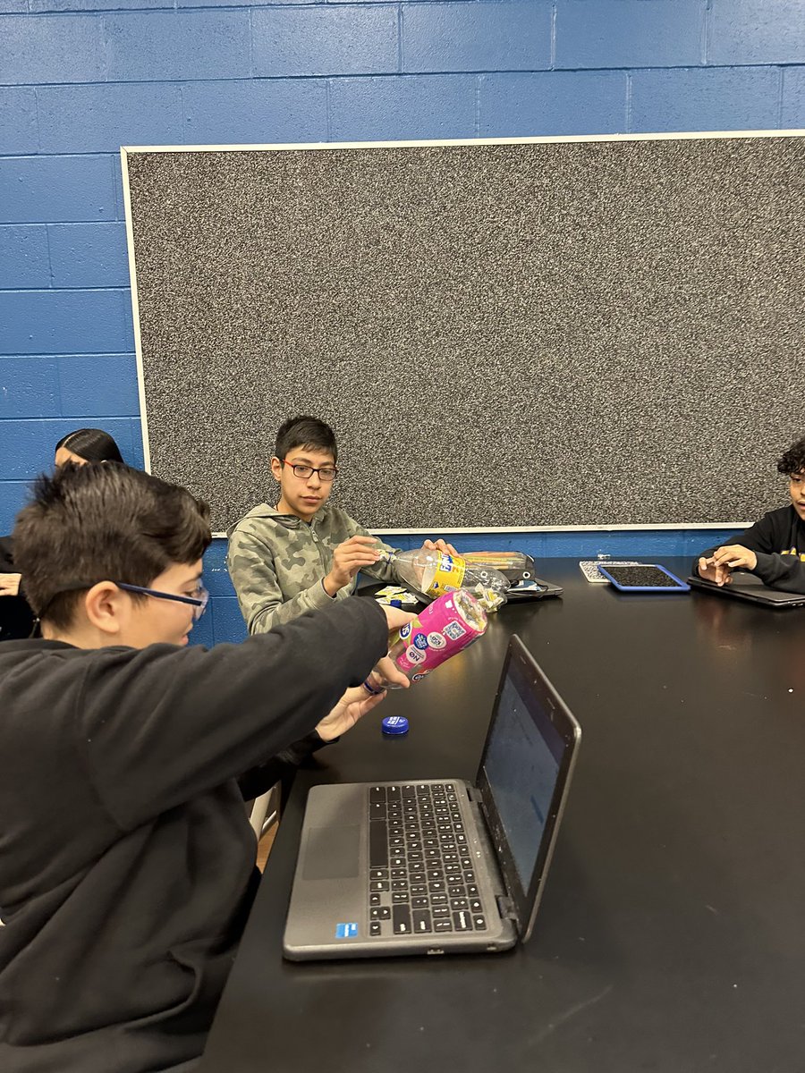 Lyndhurst Middle School tweet media