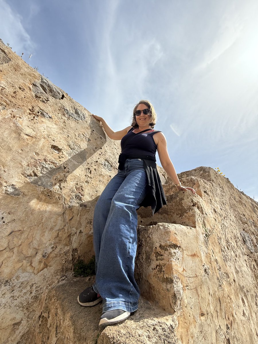 ENortonHistory's tweet image. Exploring Spinalonga Island’s 16thC Venetian fortress. The fortifications held out against the Ottomans until the early 18thC. At the start of the 20thC the island became a leper colony #spinalonga #ottomans #venetians #earlymidern