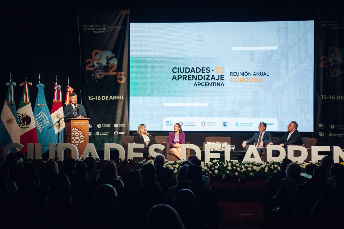 🙌🏽 El intendente <a href="/PasseriniOk/">Daniel Passerini</a> dio inicio a la Reunión Anual de la Red Argentina de Ciudades del Aprendizaje de la UNESCO, un entramado internacional enfocado en políticas que brindan inspiración, conocimientos especializados y mejores prácticas.