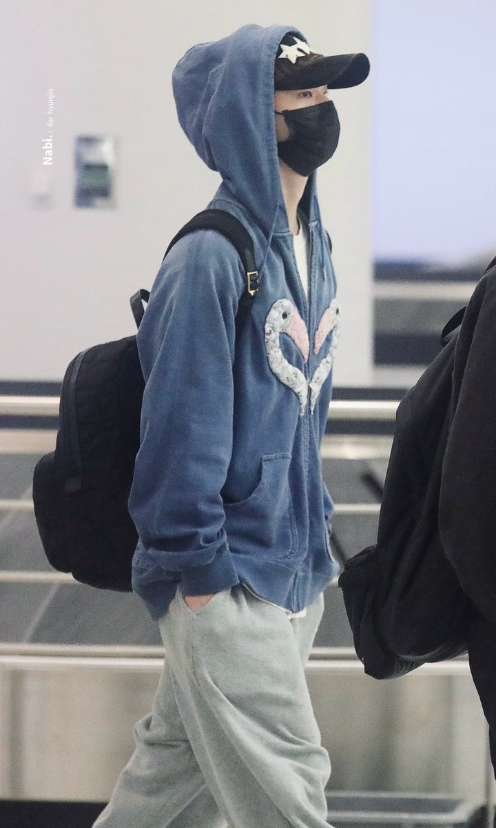 nabi_320's tweet image. 250416 고생햇엉🫳🏼

#현진 #hyunjin #straykids