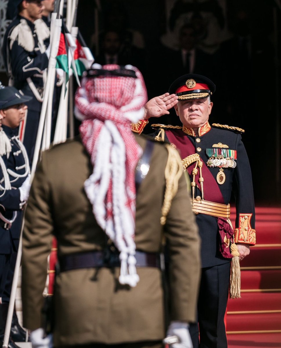 سيظل الأردن ، قلعة شامخة ورمحاً ماضياً في قلوب الخائنين .

#الأردن 🇯🇴