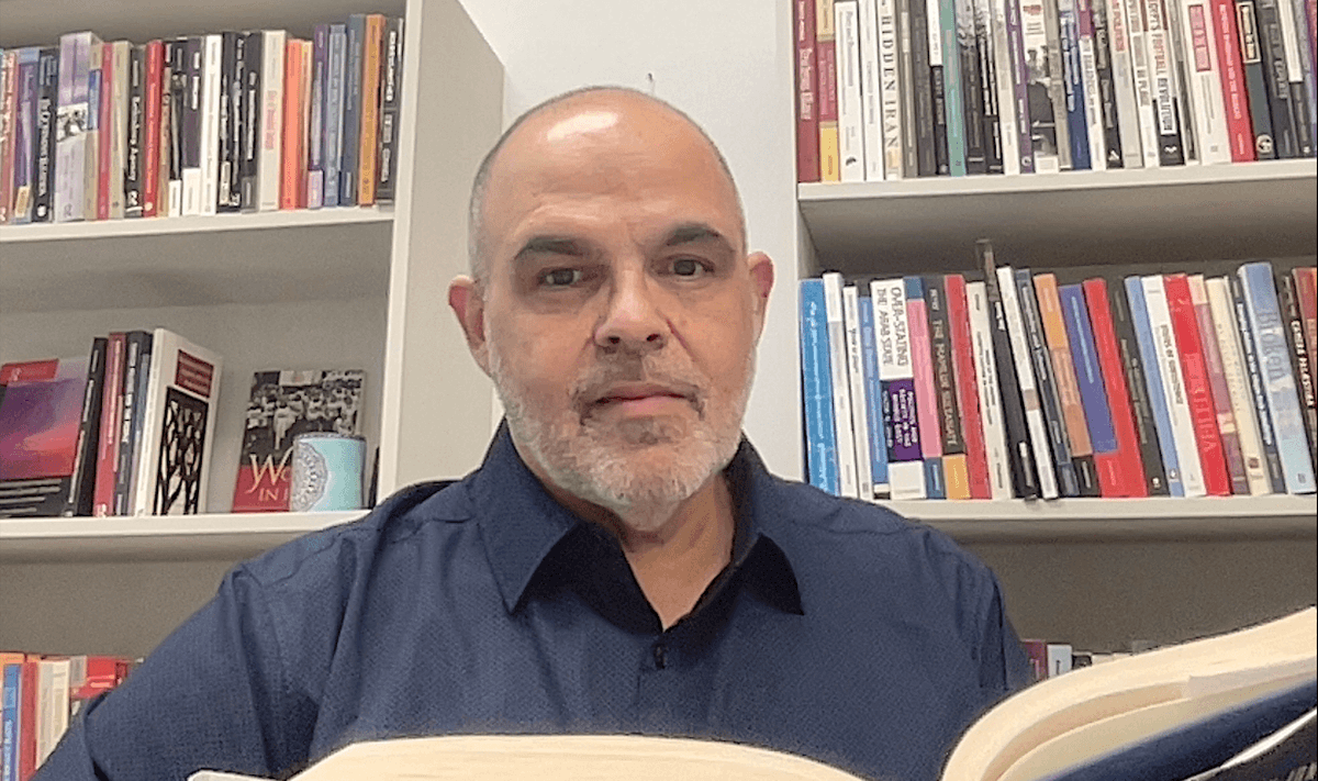 populismstudies's tweet photo. 📢 ECPS Interview

🗣️Dr. Spyros Sofos: The More Rigid the Erdogan Regime Becomes, the Easier It May Break

🎙️Interview by Selcuk Gultasli

In this incisive interview, Dr. Spyros Sofos (@spyrosasofos, Simon Fraser University) unpacks the Erdogan regime’s evolution from cautious reformism to brittle authoritarianism, warning: “The more rigid it becomes, the more easily it may break.” He explores how neo-Ottoman nostalgia, religious nationalism, and pan-Turkic expansionism are deployed to consolidate control—while hollowing out Turkey’s democratic institutions.

🛑 At the same time, Dr. Sofos sharply critiques the EU and western countries for prioritizing migration containment and geopolitical calculus over democratic accountability. Their inaction, he argues, amounts to tacit complicity in Turkey’s autocratic drift.

💡 Yet, Dr. Sofos remains clear-eyed: cracks are showing. Institutional fragility, grassroots unrest, and global hypocrisy fatigue may yet open paths for democratic renewal—from within and beyond.

🎧 Read the interview → https://t.co/aUnwoSGo3h

#Authoritarianism #Turkey #Populism #Democracy #Geopolitics #Erdogan #EUforeignpolicy #SpyrosSofos #ECPSinterview #Imamoglu #GeziSpirit #OttomanNostalgia #MiddleEast #HumanRights #🗳️ #📚 #🌍