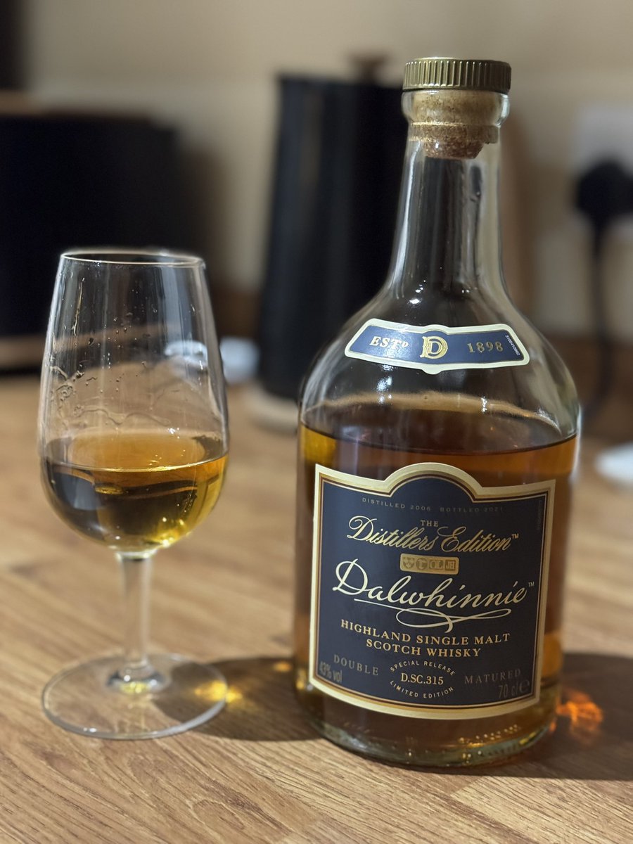 Lovely jubbly #whiskytuesday 🥃🏴󠁧󠁢󠁳󠁣󠁴󠁿🤗