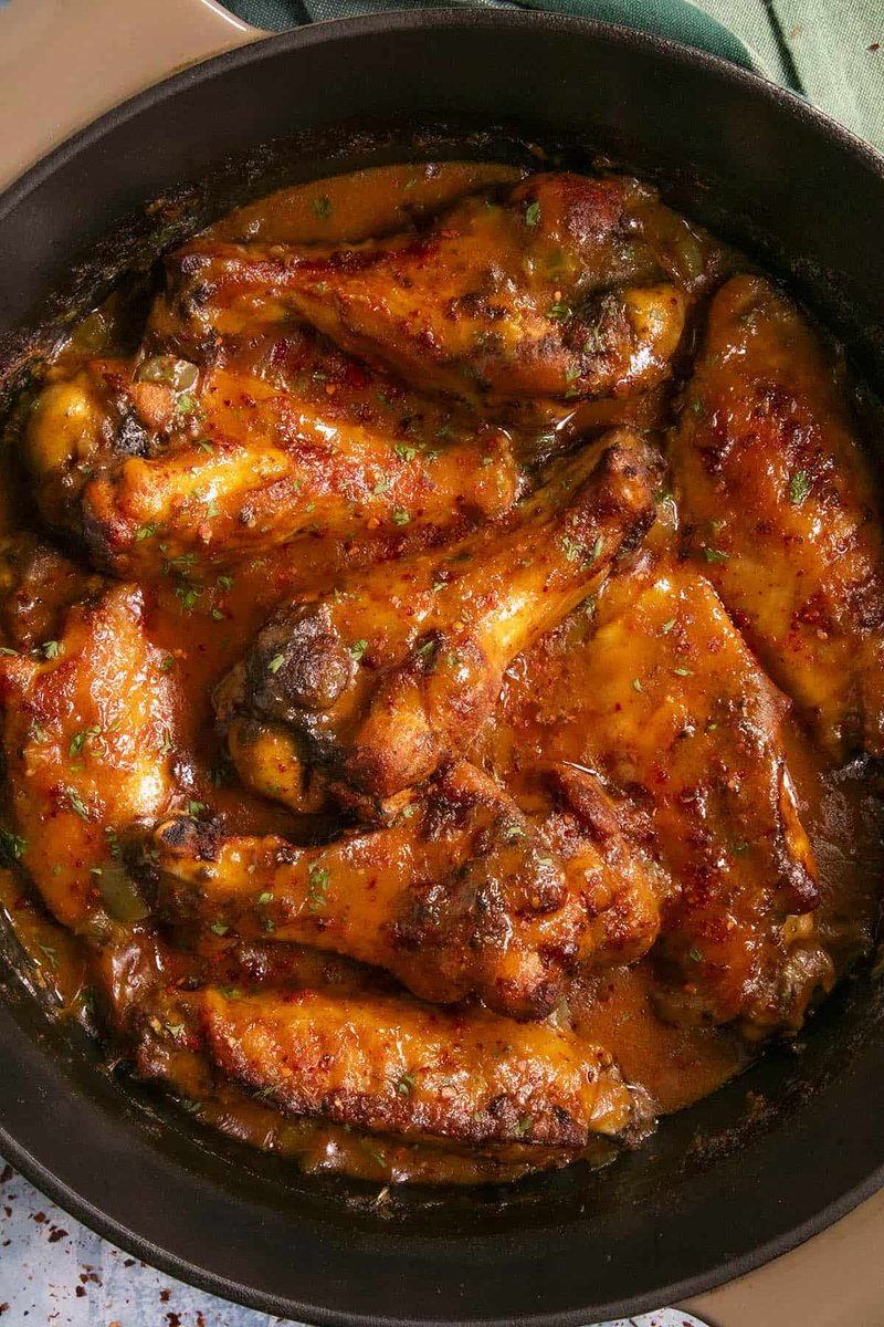 jalapenomadness's tweet photo. Fall-off-the-bone tender turkey wings, smothered in a rich, spicy gravy 🦃🔥 

Southern comfort food at its finest. You need this in your life. 

Full recipe 👉 https://t.co/vTWuDrH1cV #SoulFood #TurkeyWings #ComfortFood https://t.co/cy5GpZLTML