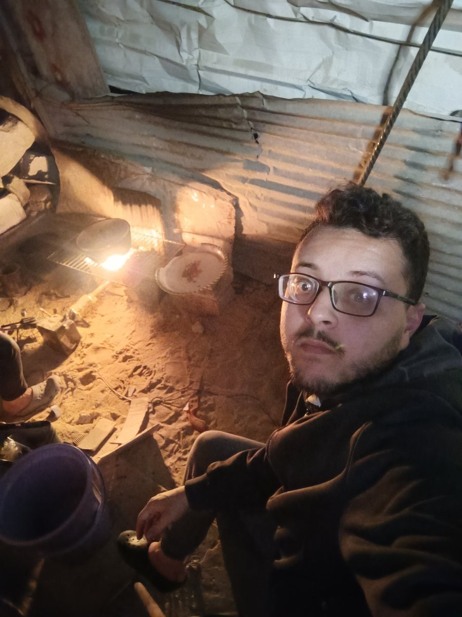 ahmedshameya995's tweet image. We're suffering every day, heating water to take a shower. 

Does Anyone Care?