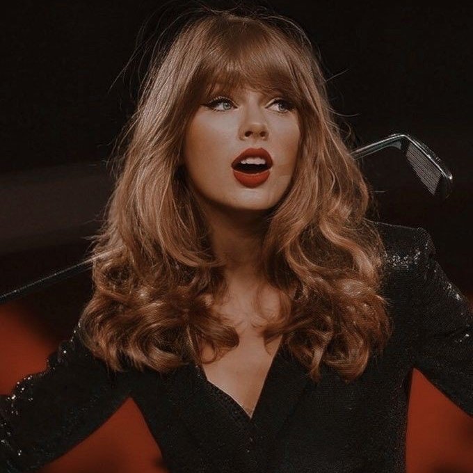 ThePopDreams's tweet photo. Taylor Swift becomes the only artist in history to have 5 albums pass 9 billion streams on Spotify. https://t.co/cpfjEacUDx