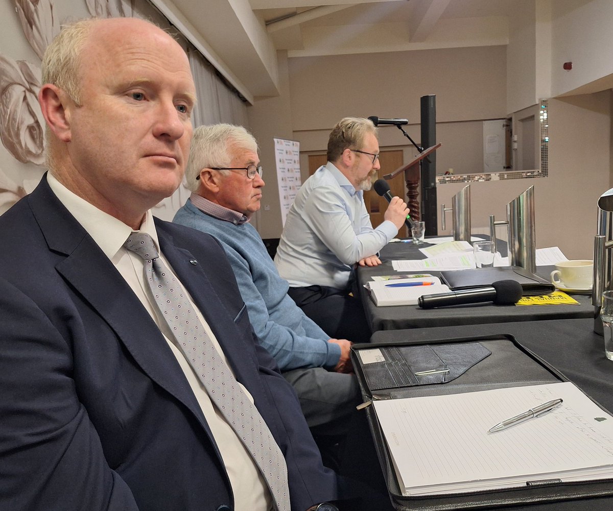 RoyGalway's tweet image. Tax planning & proper legal advice are essential when preparing for transferring the family farm, and all assets were the key message in Castlebar this evening where Martin Clarke of @ifac_ireland and Donal Quinn Solicitors @IFAmedia @radiomidwest @WesternPeople @thecontel