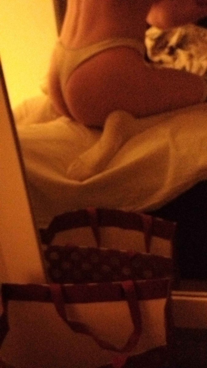 kwit_0's tweet photo. Some ass pics to cheer you up :3 #femboy #femboys #thighhighs #thighs #nsfwtwt #cockslut https://t.co/iftbnwm2Jy