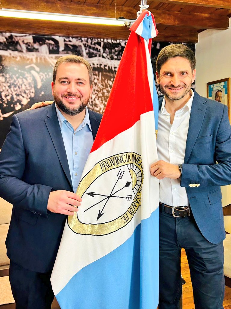 Walter Ghione 💙 (@walterghione) on Twitter photo Puedo decir con emoción:
¡Soy convencional constituyente!
Este sueño que parecía tan grande y lejano, hoy es una realidad. Gracias al equipo de #UNO y a cada persona que camina a mi lado en este proyecto. Gracias también a <a href="/maxipullaro/">Maximiliano Pullaro</a> por la confianza ¡Vamos UNIDOS! ¡GRACIAS! Puedo decir con emoción:
¡Soy convencional constituyente!
Este sueño que parecía tan grande y lejano, hoy es una realidad. Gracias al equipo de #UNO y a cada persona que camina a mi lado en este proyecto. Gracias también a <a href="/maxipullaro/">Maximiliano Pullaro</a> por la confianza ¡Vamos UNIDOS! ¡GRACIAS!