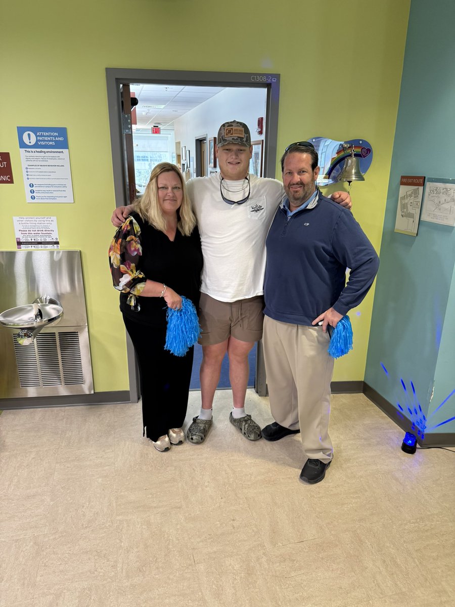 _gavinmarks's tweet image. Something about that last chemo!!🔔