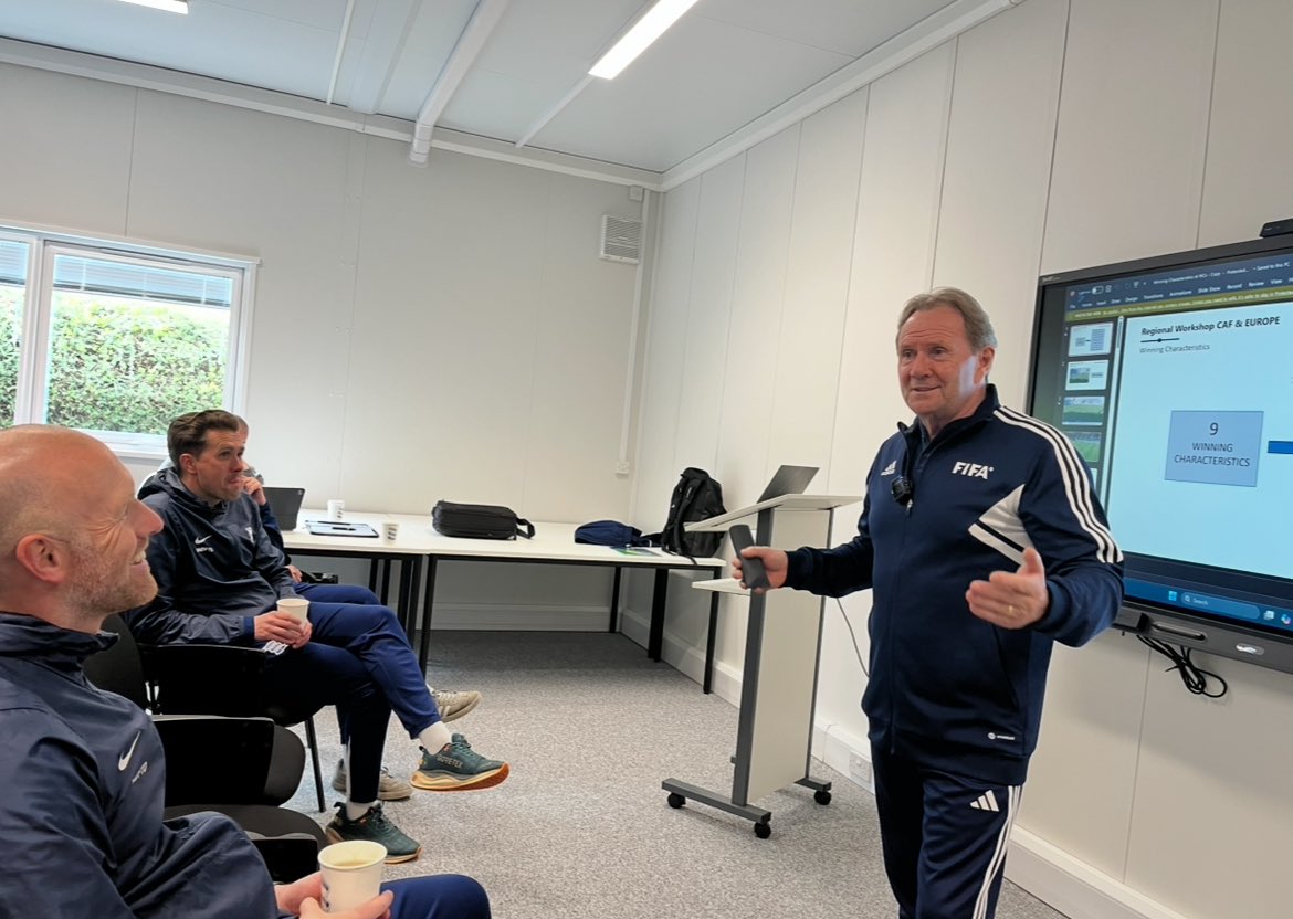 CoachMikeS1978's tweet image. Who was your greatest teacher? Those fortunate to have gone through a coaching education  that involved Dick Bate &amp;amp; many more would have been fortunate to have been taught by Stewart Hall. Absolute masterclass two days of learning again from this legend @BCFCAcademy