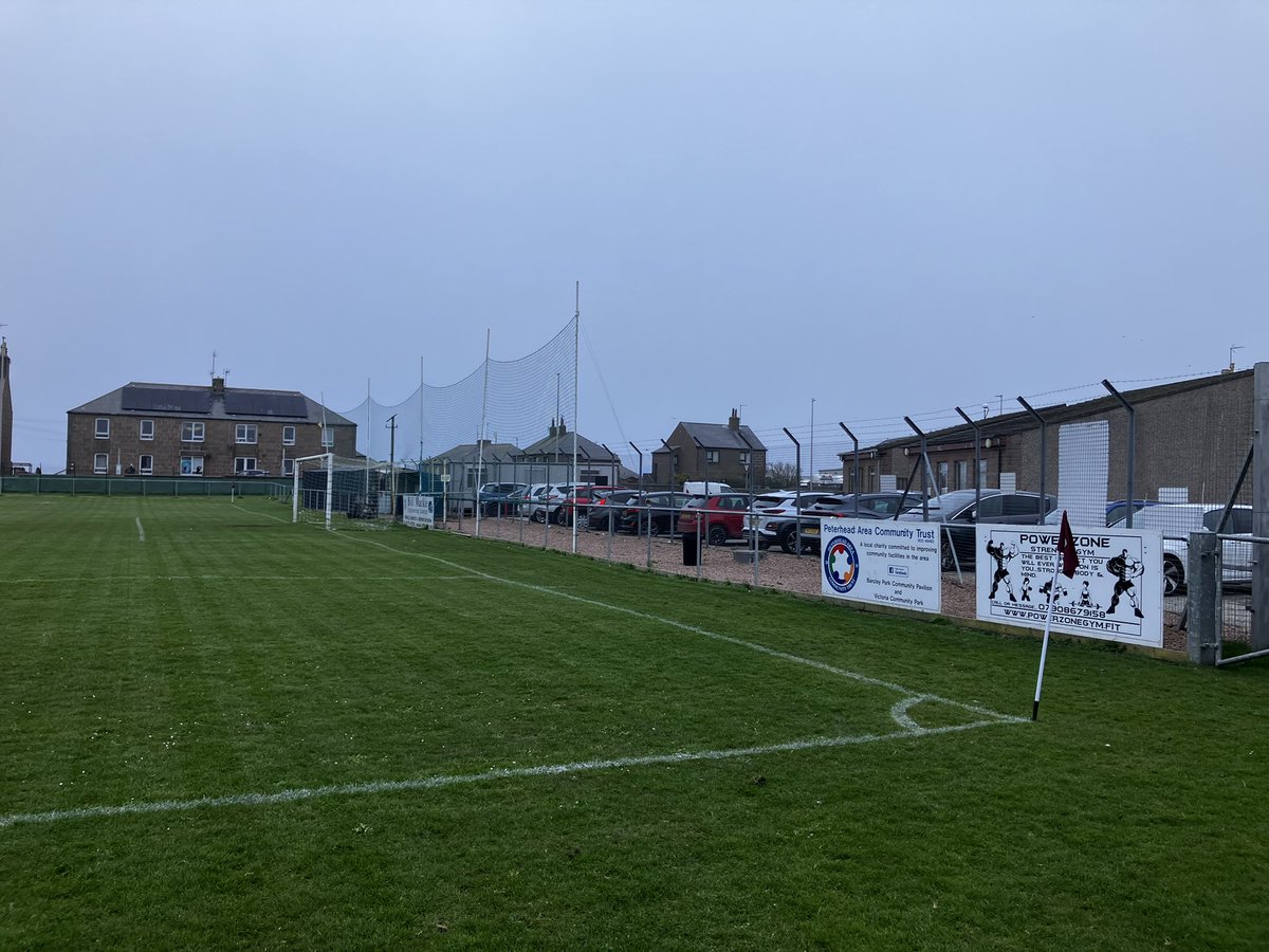 Match 99 Buchanhaven Hearts 3 Aberdeen East End 0 in McLeman Cup R2 @ Raemoss Park Peterhead in chilly haar from North Sea very dark poor visibility Hearties deserved win puts the Buchan side into semis v lacklustre black &amp; golds who fell away badly in H2. Crowd 64 all long side