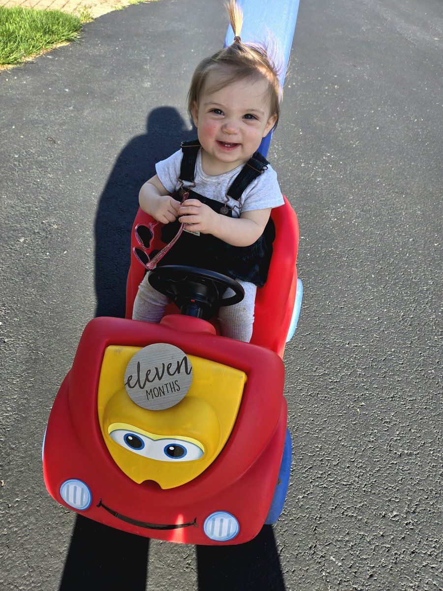 NAFOteacher's tweet image. Happy 11 months to our sweet Delilah Rose ♥️ Didi has 4 teeth &amp;amp; loves food, but enjoys rubbing it in her hair more 😂 She has been cruising on furniture and her walker for several weeks now. Splashing in her bath every night is a top hobby at this point♥️ we love you, little bub!