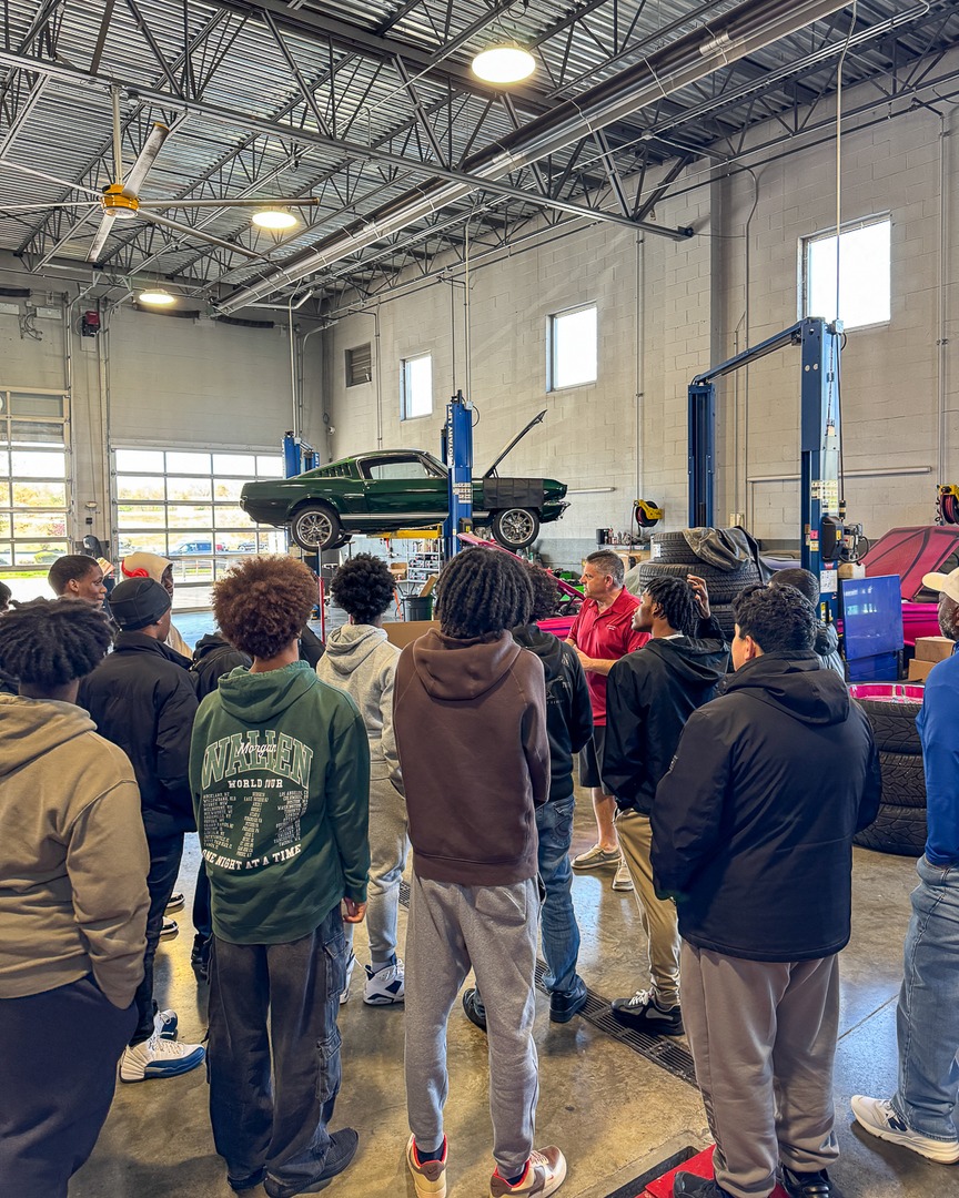 FastLaneSTL's tweet image. We were pleased to host automotive technology students from North Tech high school today. Students learned about our service department services and processes, asked many great questions, and spent time touring our showrooms. Thanks for visiting!