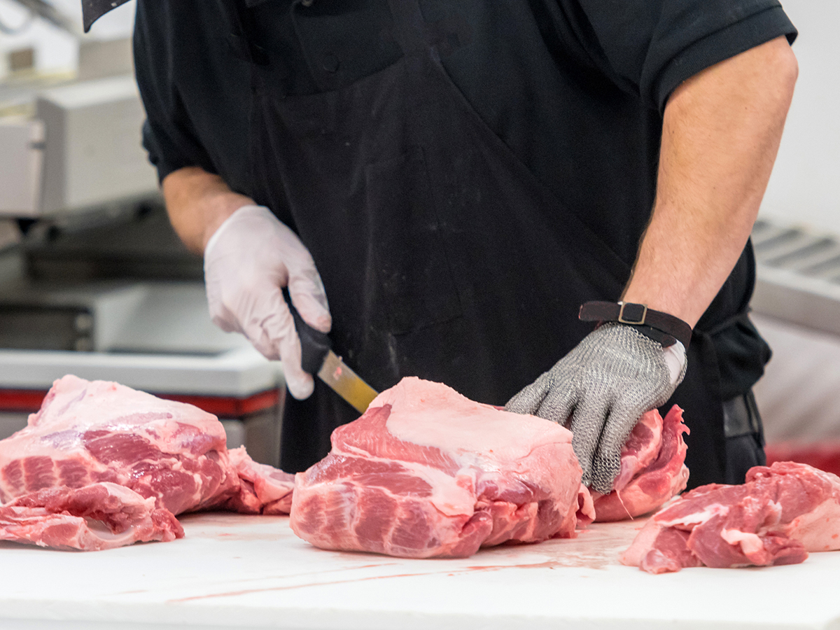 Next government must help Canadian pork sector through Chinese tariffs says meat council vist.ly/3mzxiwe