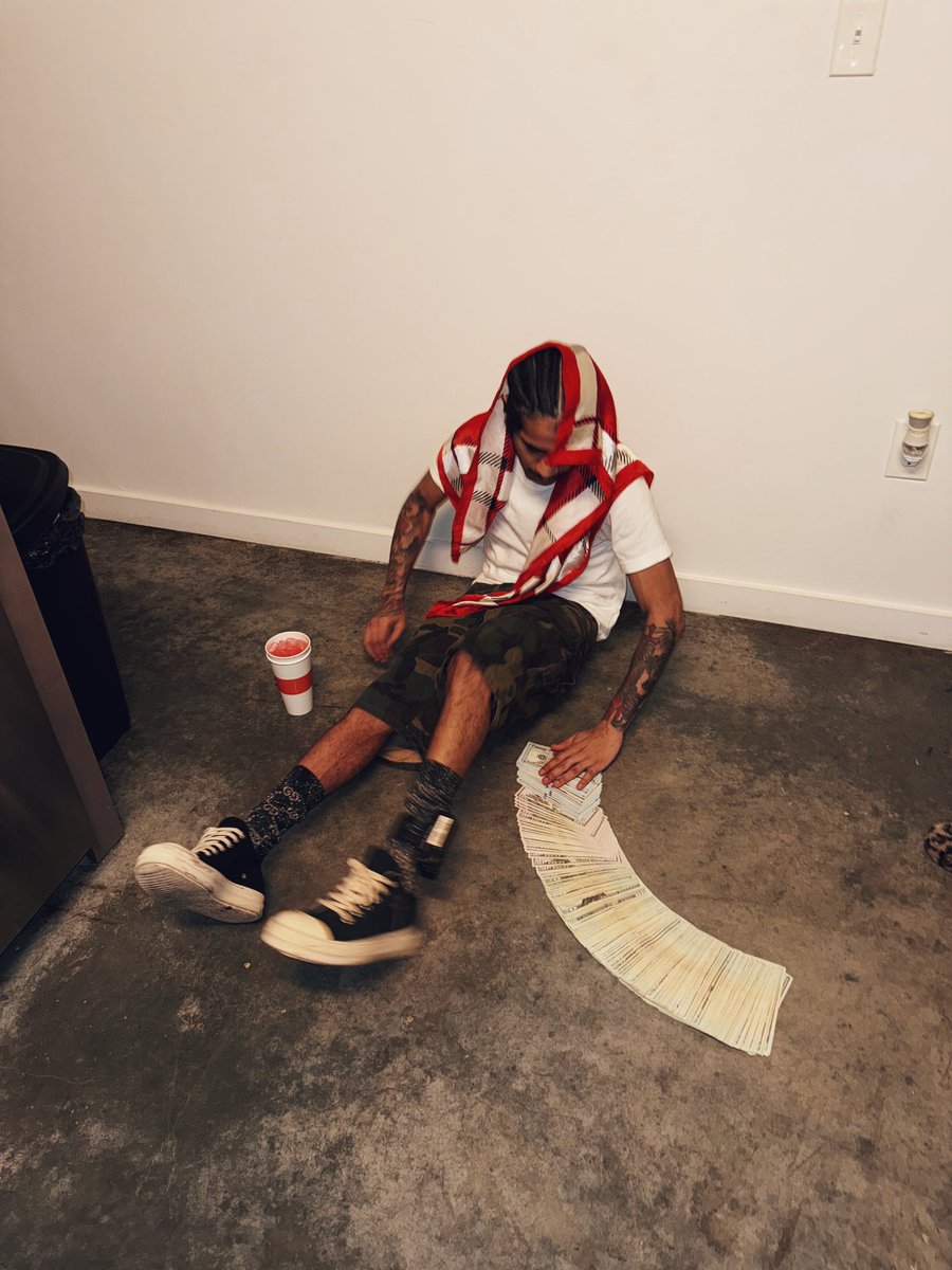 sickassd4's tweet image. Young turnt nigga