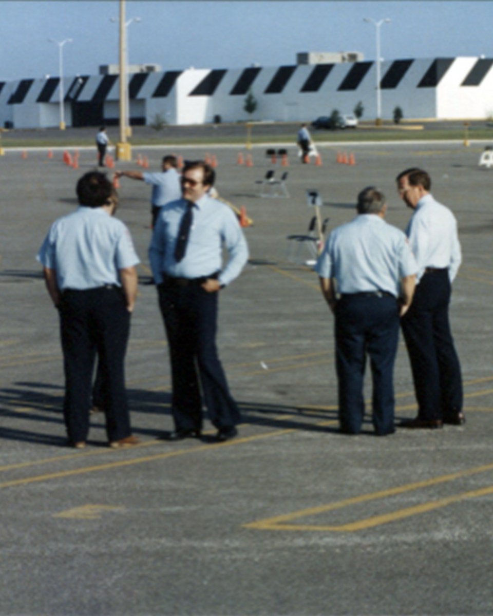 rideMTD's tweet image. MTD Time Machine 🕰️

Throwing it back to the days when our operators wore these iconic ties! This uniform staple, featuring a classic MTD logo &amp;amp; Champaign-Urbana lettering, was worn proudly by our team starting in 1971. 

#MTDTimeMachine #TransitHistory #ChampaignUrbana