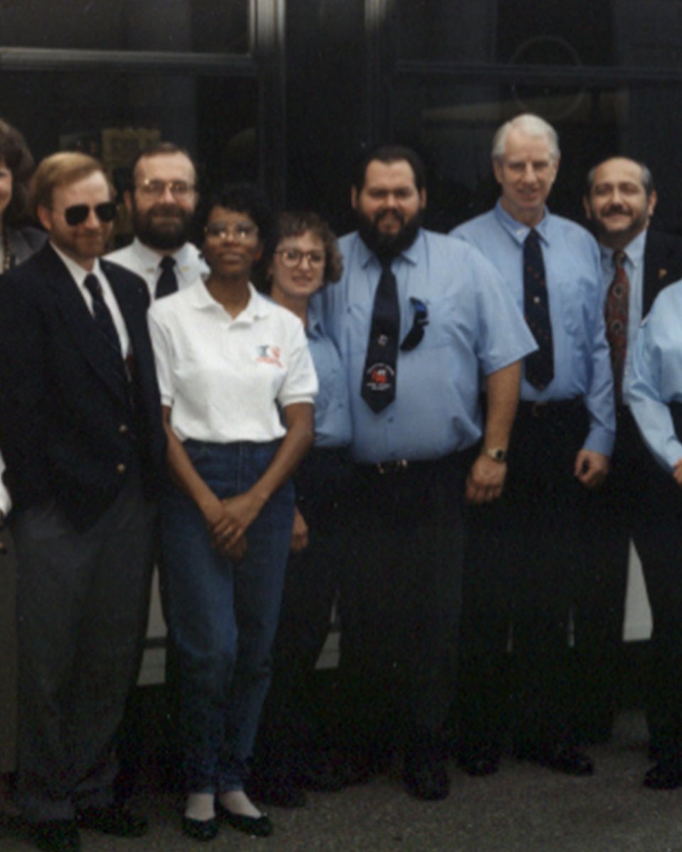 rideMTD's tweet image. MTD Time Machine 🕰️

Throwing it back to the days when our operators wore these iconic ties! This uniform staple, featuring a classic MTD logo &amp;amp; Champaign-Urbana lettering, was worn proudly by our team starting in 1971. 

#MTDTimeMachine #TransitHistory #ChampaignUrbana