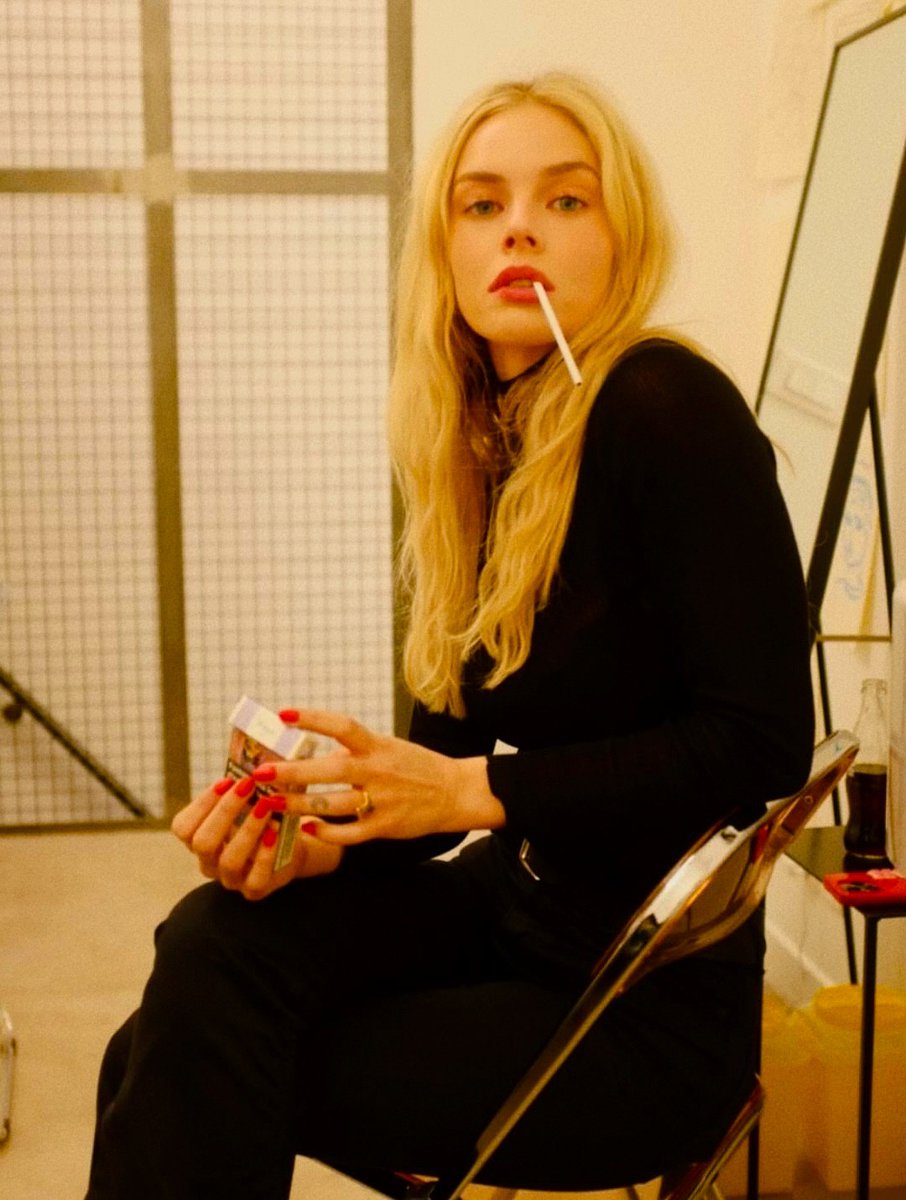 𝑩𝑢𝑠𝑡𝑒𝑑. . .

#FreeRol