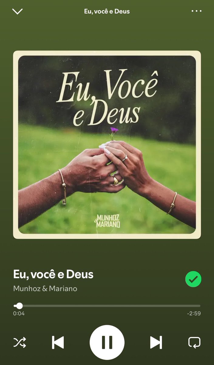 bellytuita's tweet photo. a surpresa dele pra ela, como é bom ser malyne https://t.co/fkIKbTJwf8