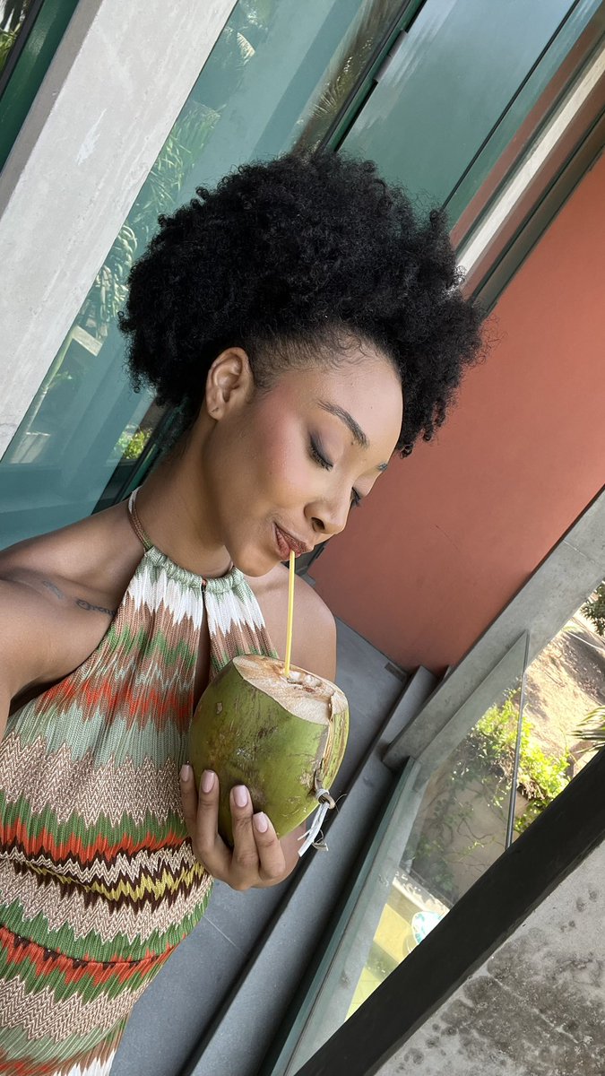 andreaaa0118_'s tweet photo. Coconut 🥥 https://t.co/dFrvOdc66J